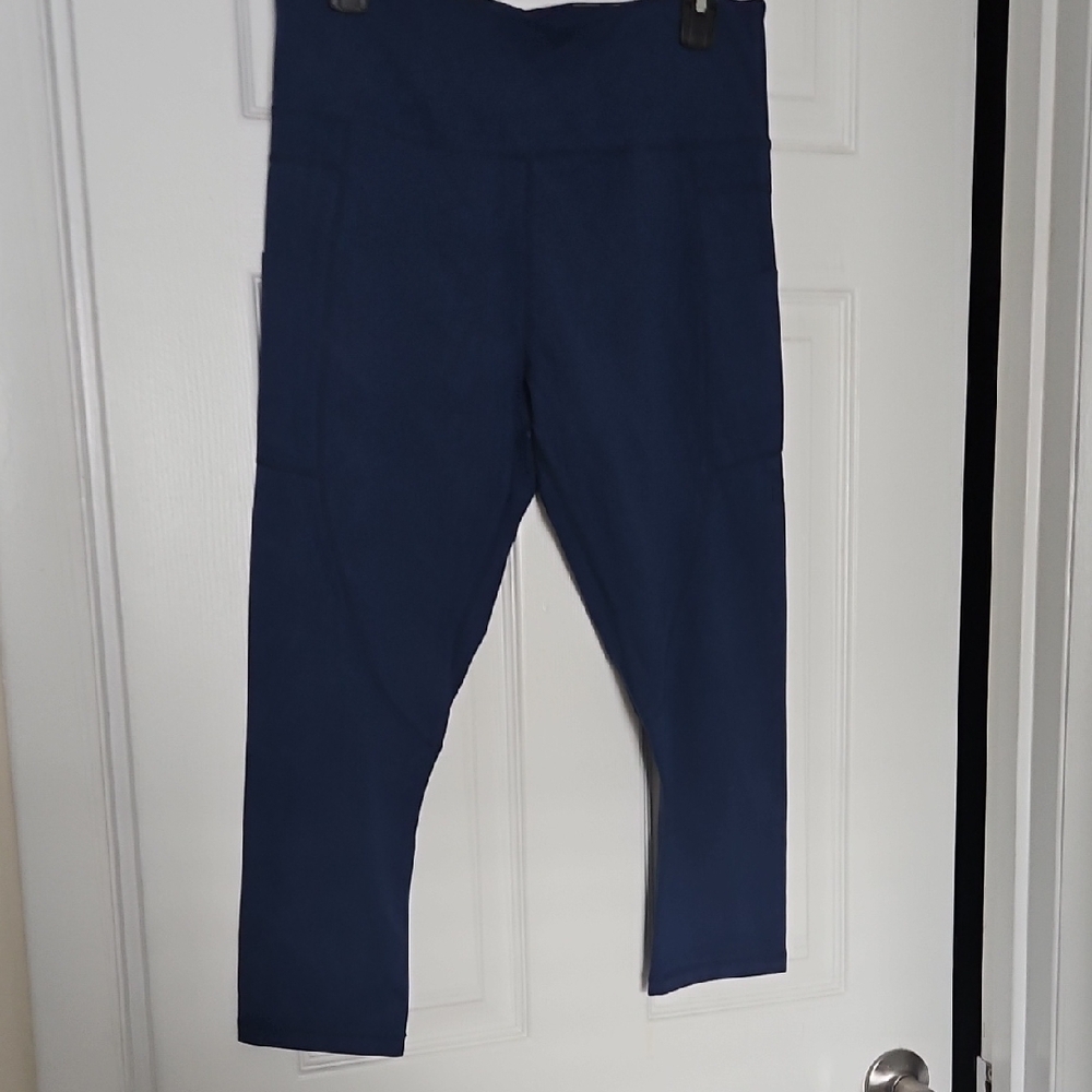 ZYIA Active Royal Blue Capri Leggings With Subtle Camo Pattern